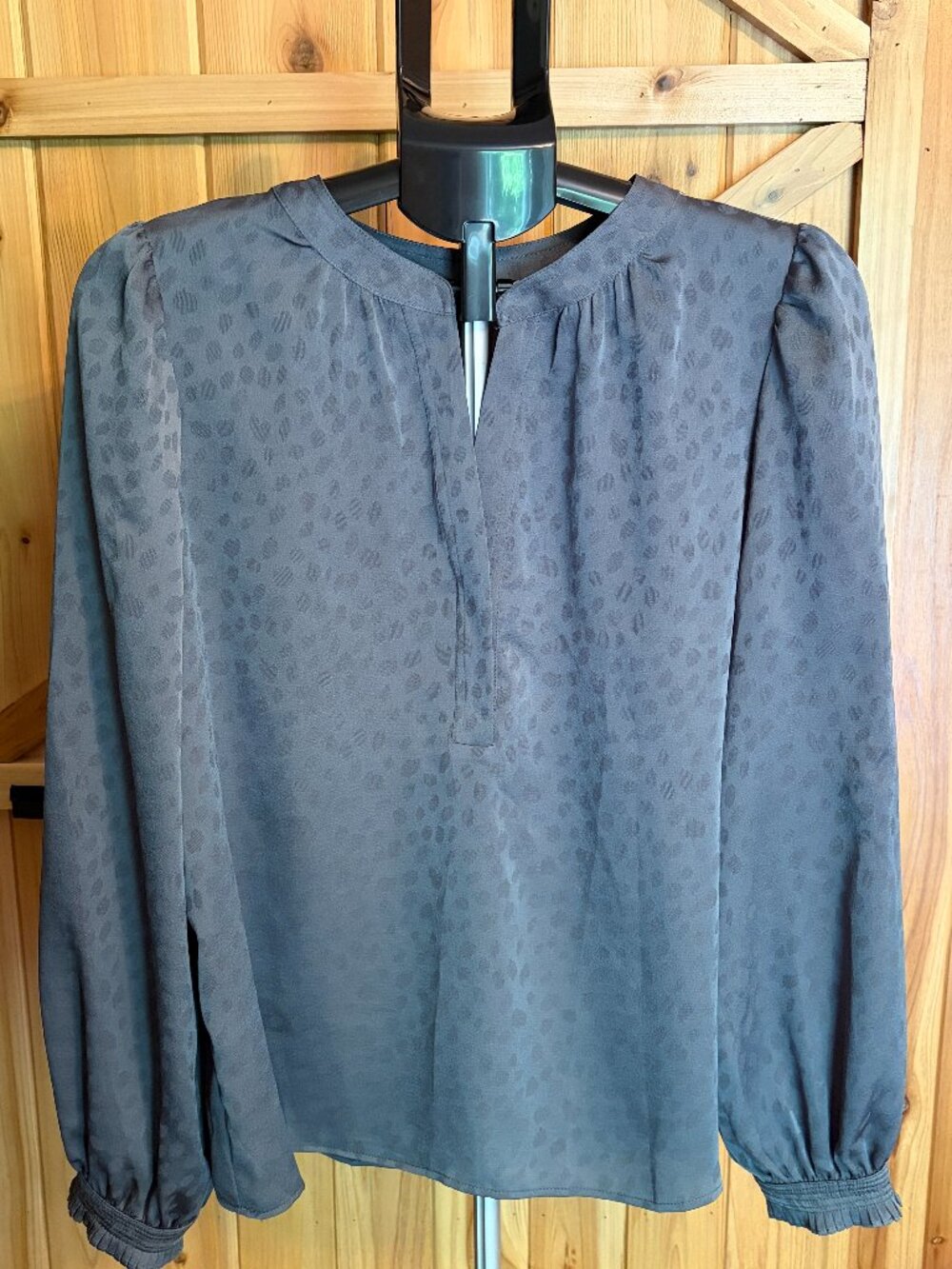 Current Air Los Angeles Blouse Green Long Sleeve Size Medium Romantic